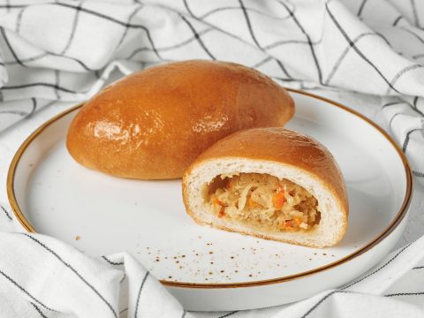 Пирожок с капустой, 80 гр — Жуковский хлеб